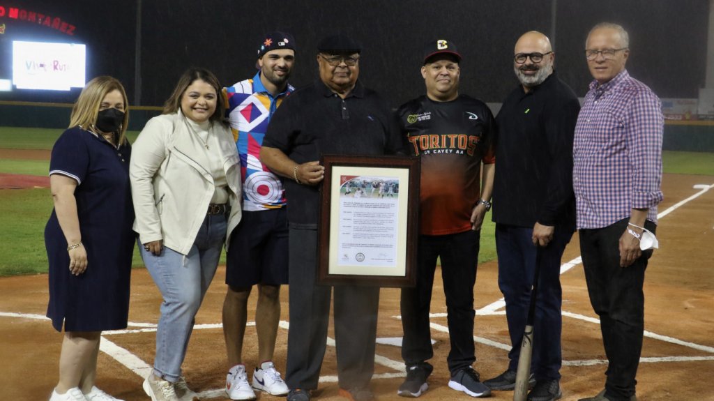  Dedican temporada Toritos de Cayey a Pepe Abad y Javi Ríos 