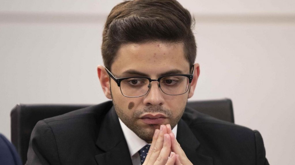  Secretario de Hacienda radica querella por que lo &ldquo;intimidaron&rdquo; en tienda de tenis en Plaza Las Am&eacute;ricas 