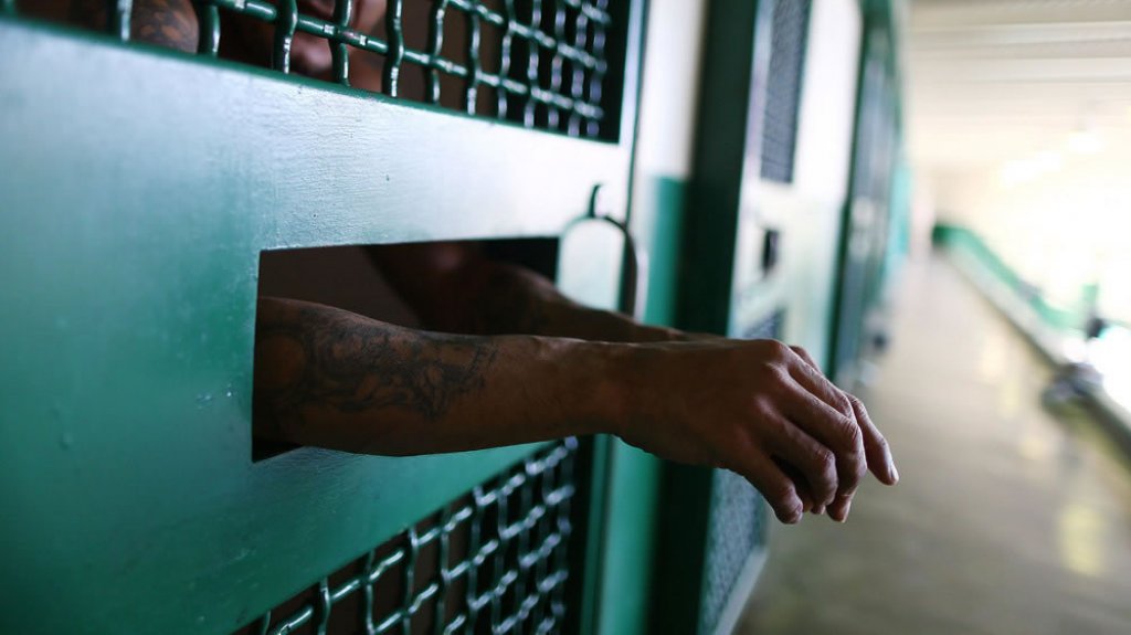  Confinados hieren a otro en c&aacute;rcel de Guayama 