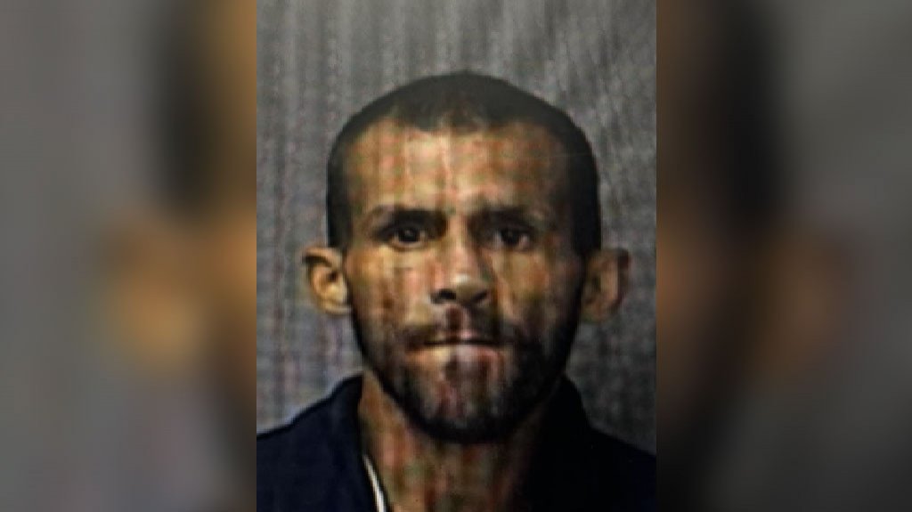  A la cárcel sujeto que andaba a alta velocidad en un Mirage y se fue a la fuga 