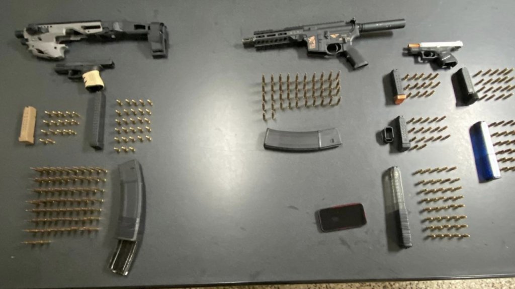  Arrestan a sujeto con armas de fuego en residencial de Ponce 