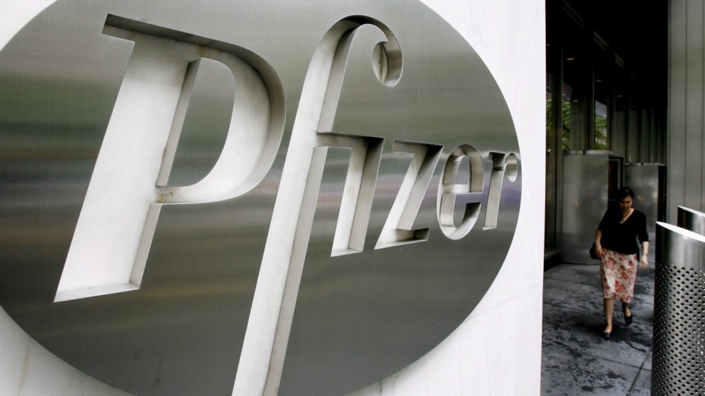  Pfizer asegura que sabr&aacute; este mes si su vacuna contra la COVID-19 es efectiva 