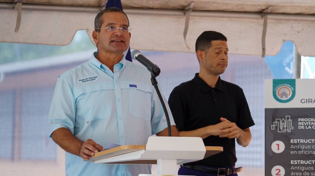  Anuncia la construcción de centro educativo en Hormigueros 