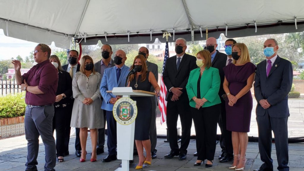  Exigen al Senado que cumpla con la obligaci&oacute;n de bajar al pleno los informes de la colgada masiva 