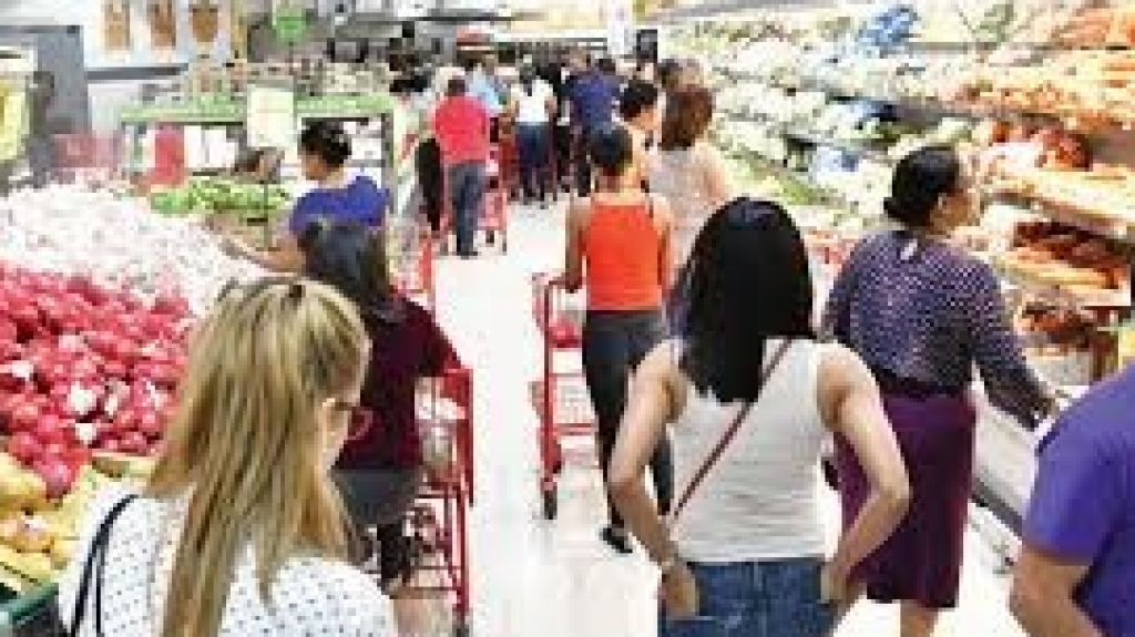  Gobierno insta a comprar sólo lo necesario y afirma producción de alimentos no se ha visto afectada 