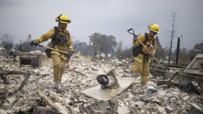 Un muerto y 25,000 hectÃ¡reas devoradas por incendios en California
