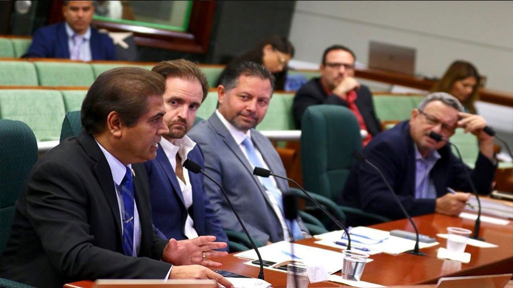  Parés Otero afirma que está en pie transformación del sistema eléctrico 