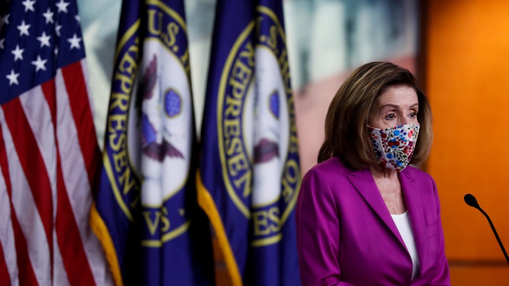  Pelosi y Schumer piden a Pence la destituci&oacute;n de Trump 