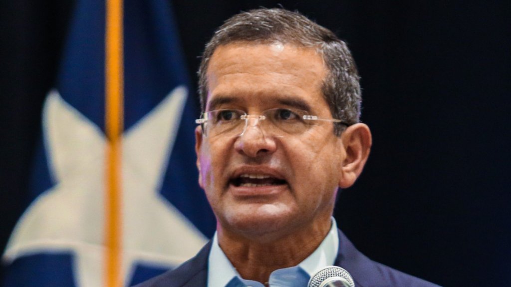  Gobernador anuncia la creaci&oacute;n de sobre 700 nuevos empleos en el sector de dispositivos m&eacute;dicos 