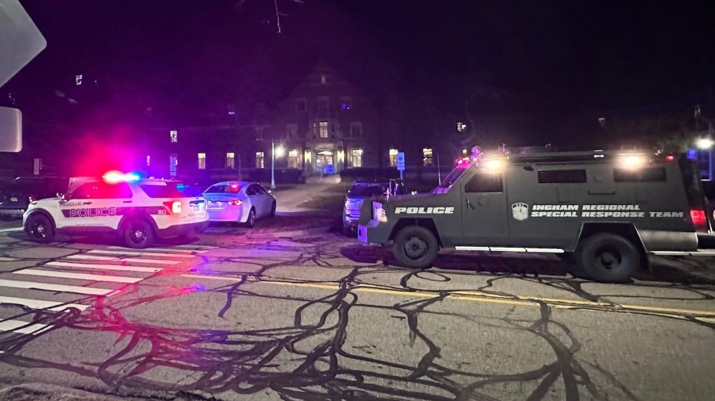  Video:Al menos 3 muertos y 5 heridos por tiroteo en la Universidad Estatal de Michigan 