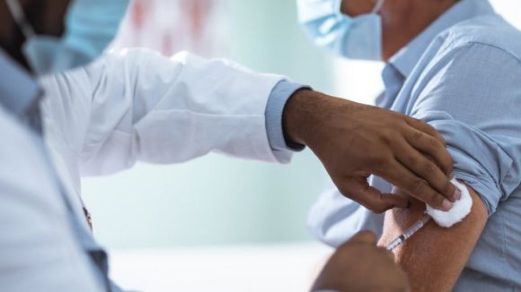  Hormigueros somete a la primera dosis de vacunación a personas mayores de 65 años, que representan el 30 por ciento de la población del municipio 