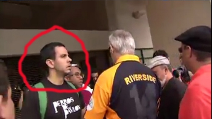 Video: Estudiantes escupen y humillan profesor de la UPR que se opone a la huelga 