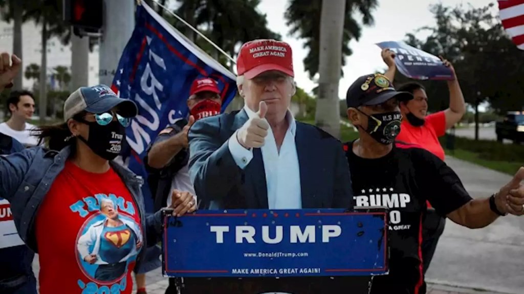  Emprende Trump frenética gira electoral por 3 estados clave 