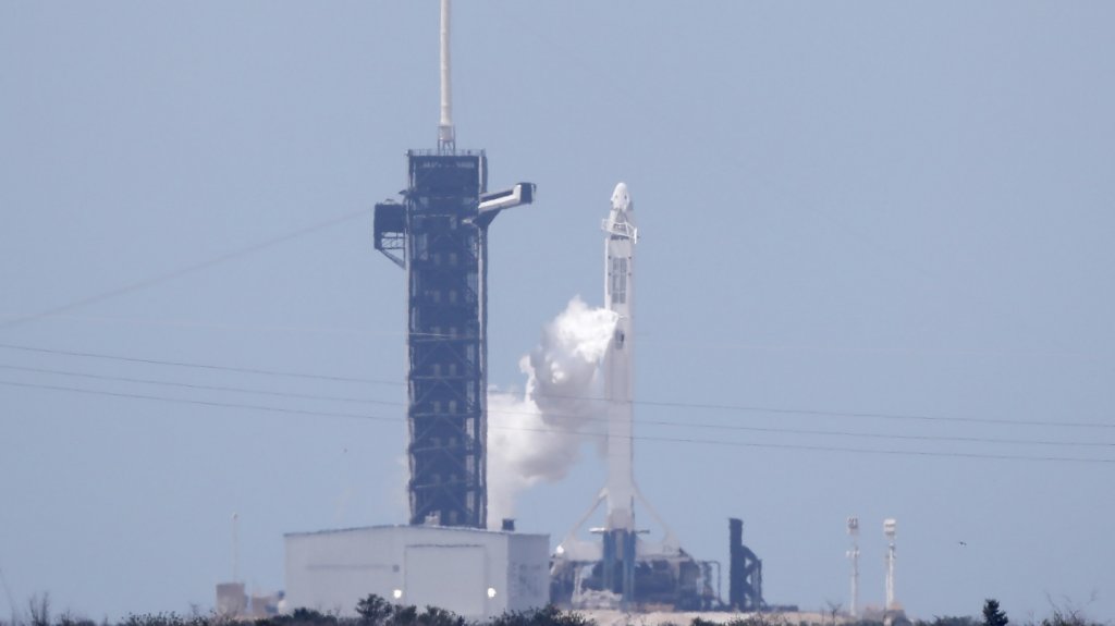  Abortan a tres segundos del despegue lanzamiento de cohete con satelite esp&iacute;a 