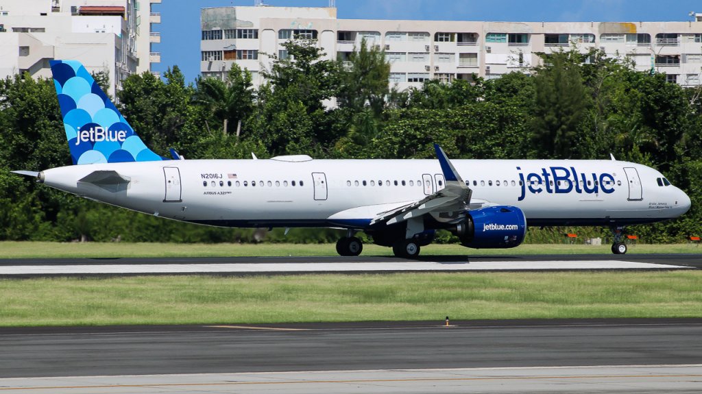  Mujer llega sin signos vitales en vuelo desde Boston 