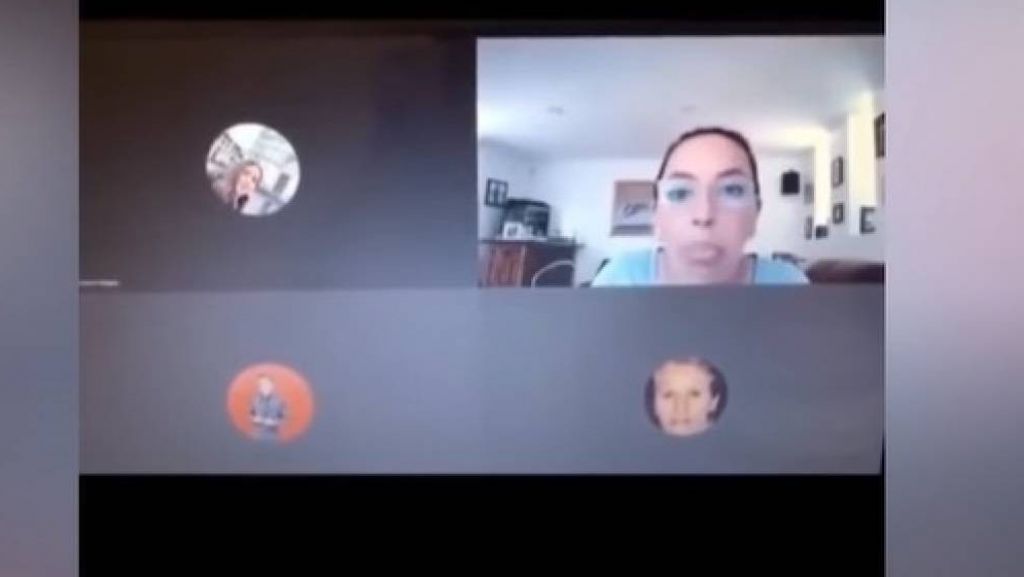  Video: Maestra insulta a sus alumnos pensando que ya hab&iacute;a colgado videollamada 
