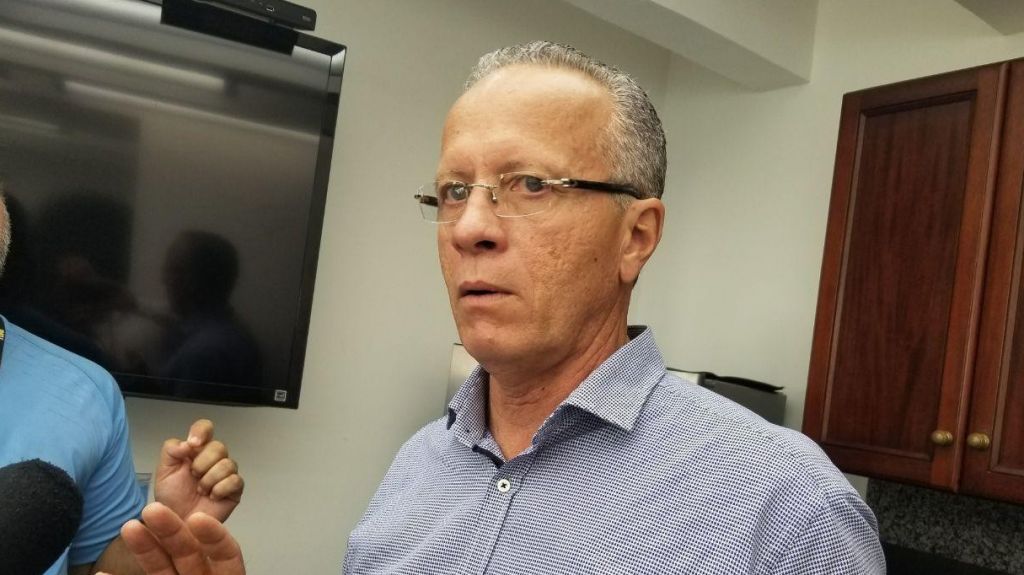  Proyecto de privatizaci&oacute;n de la AEE ignora a los municipios seg&uacute;n Rolando Ortiz Vel&aacute;zquez 