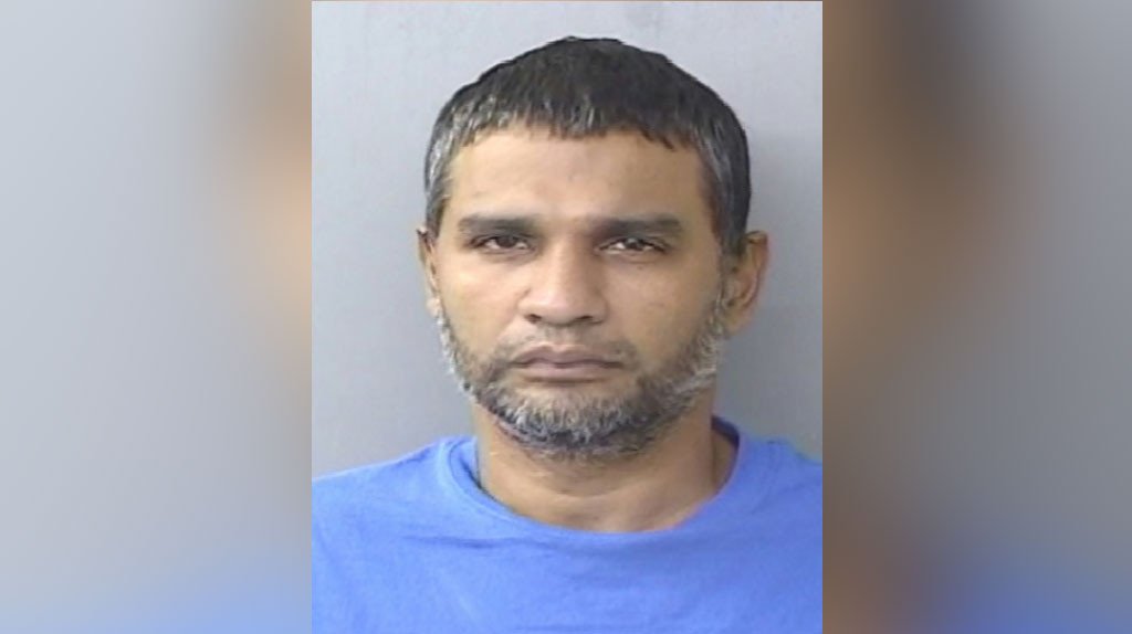  Amenaza con bate y falsifica documentos para robar motora en Rinc&oacute;n 