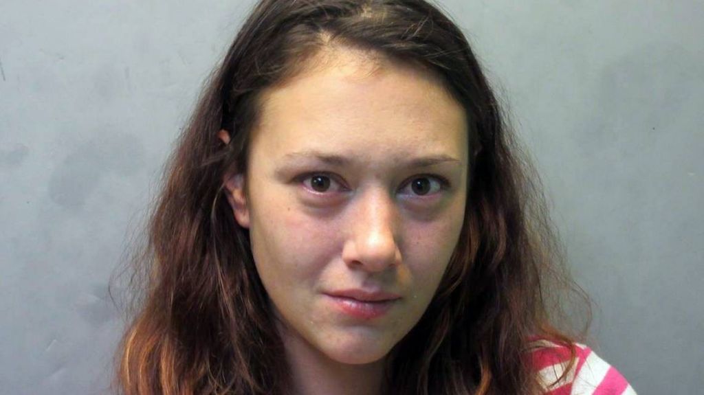  Acusan a mujer de agredir sexualmente a ni&ntilde;a de 12 a&ntilde;os que cuidaba 