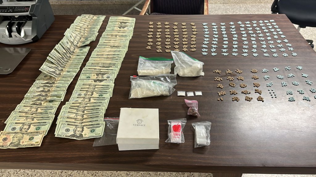  3 arrestados durante allanamiento ayer en Rio Piedras 