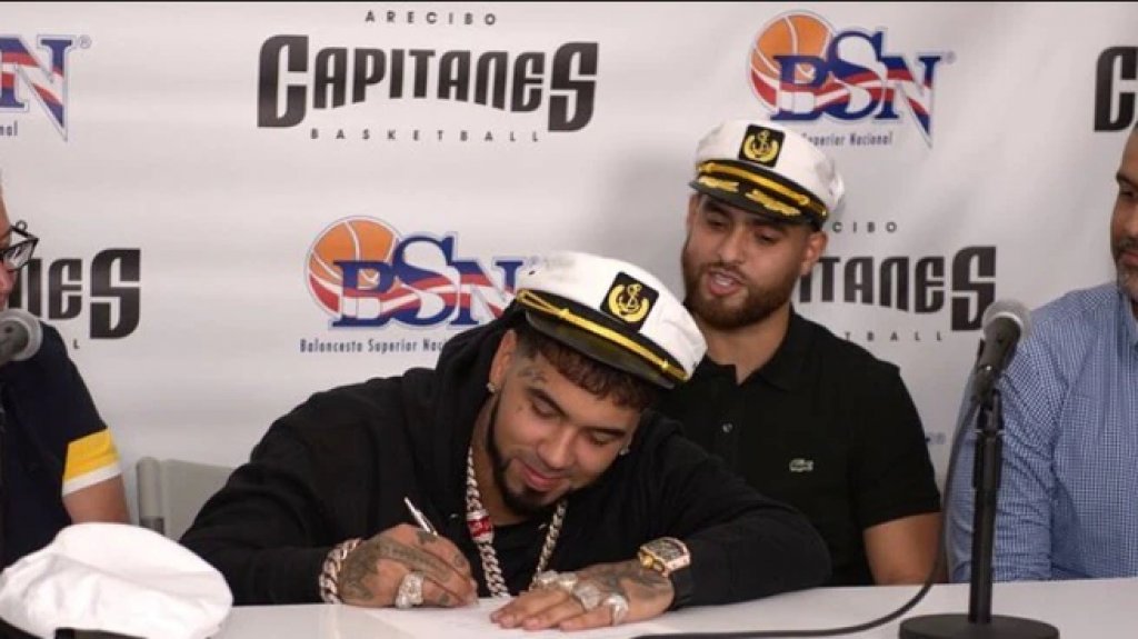  Anuel AA adquiere la franquicia de los Capitanes de Arecibo 