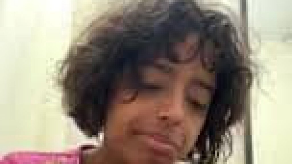  Arrestan a Lisha por presunta violación de orden de acecho 