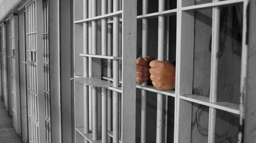  Tribunal ordena tres meses de prisión preventiva contra asaltante de un oficial de la Policía 