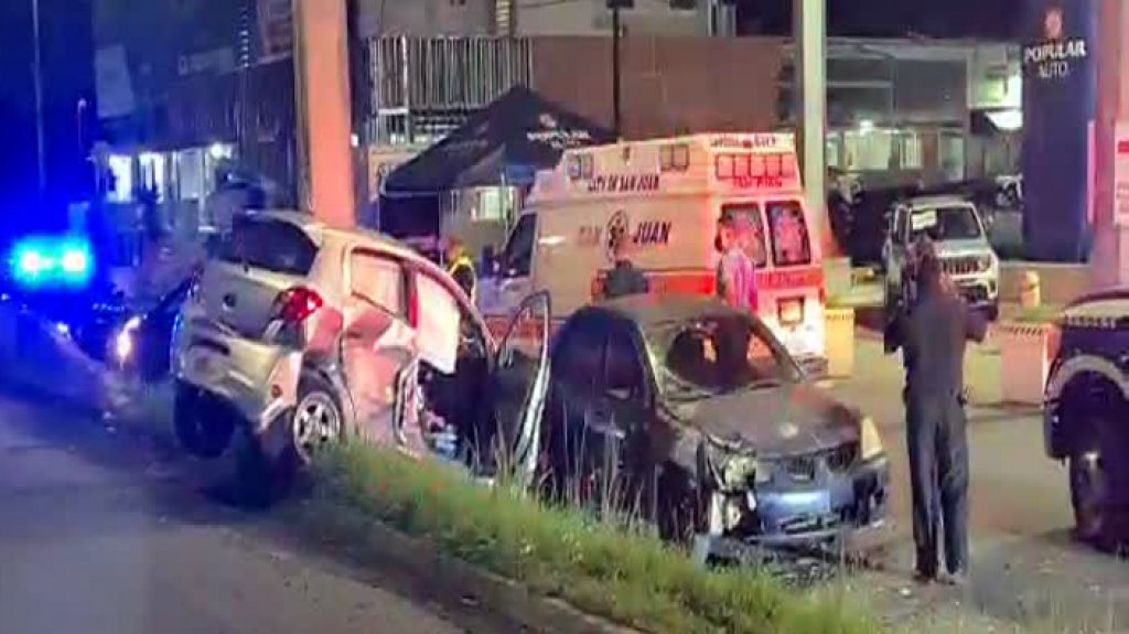  Video: Conductor en la Kennedy pierde el control e impacta un poste 