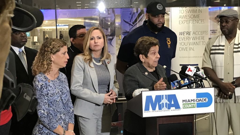  Congresista de EE.UU. se confina tras quejas en geri&aacute;trico de Florida 