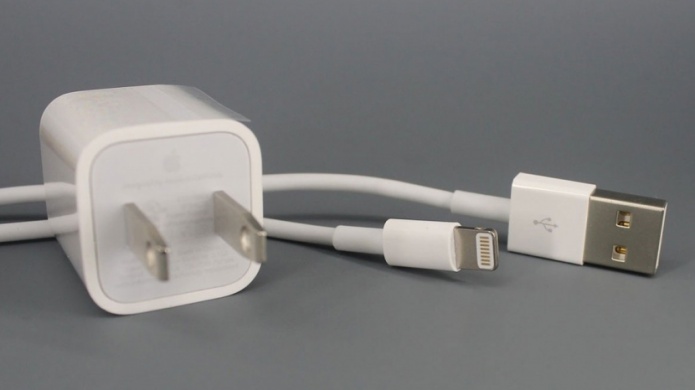 El 99% de los cargadores de iPhone falsos son peligrosos