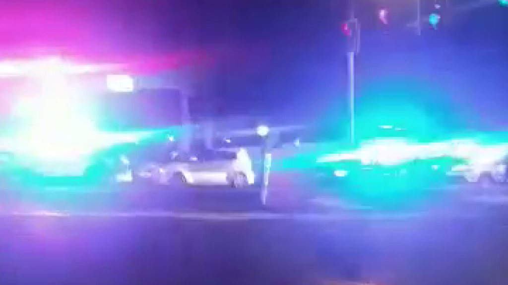  Video: Fallece Peat&oacute;n impactado por un auto anoche en R&iacute;o Grande 