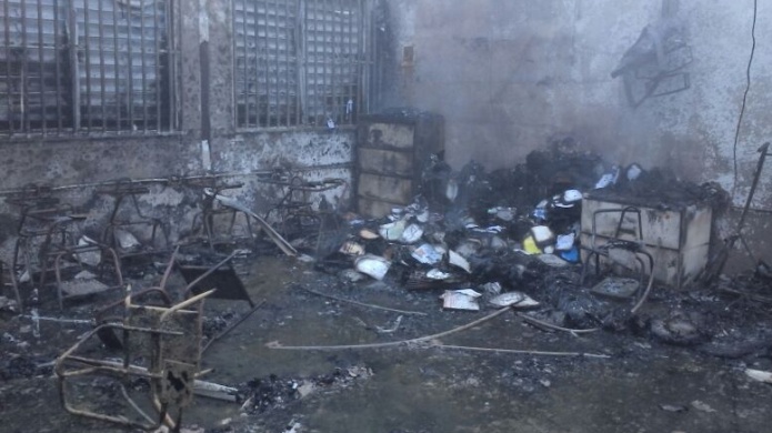FUEGO DESTRUYEN SALÃN DE KINDER DE ESCUELA EN COROZAL