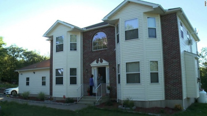 Novatada mortal: acusan a 5 miembros de fraternidad por muerte de joven en Nueva York