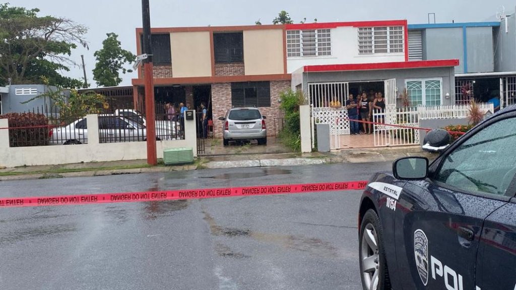  Mujer es asesinada a pu&ntilde;aladas en su hogar en Caguas 