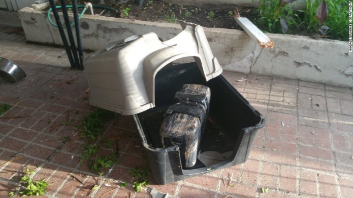 Bulto con marihuana cae del cielo sobre la cochera de una familia en Arizona