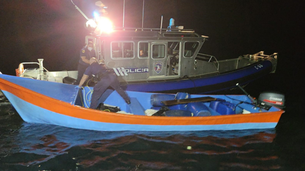  Se hunde lancha con cargamento de droga en la costa de Aguadilla 