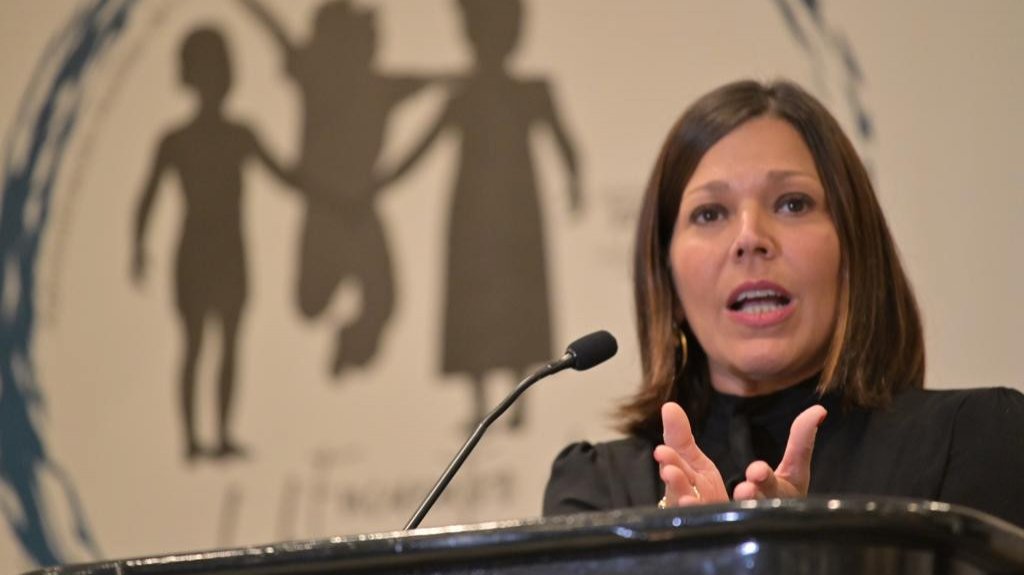  Familia anuncia distribuci&oacute;n a partir de hoy de diez millones de d&oacute;lares entre cinco mil trabajadores de centros de cuido y hogares licenciados 