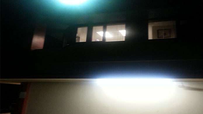 Luces prendidas durante la Madrugada en Oficina del comisionado de la policía de San Juan