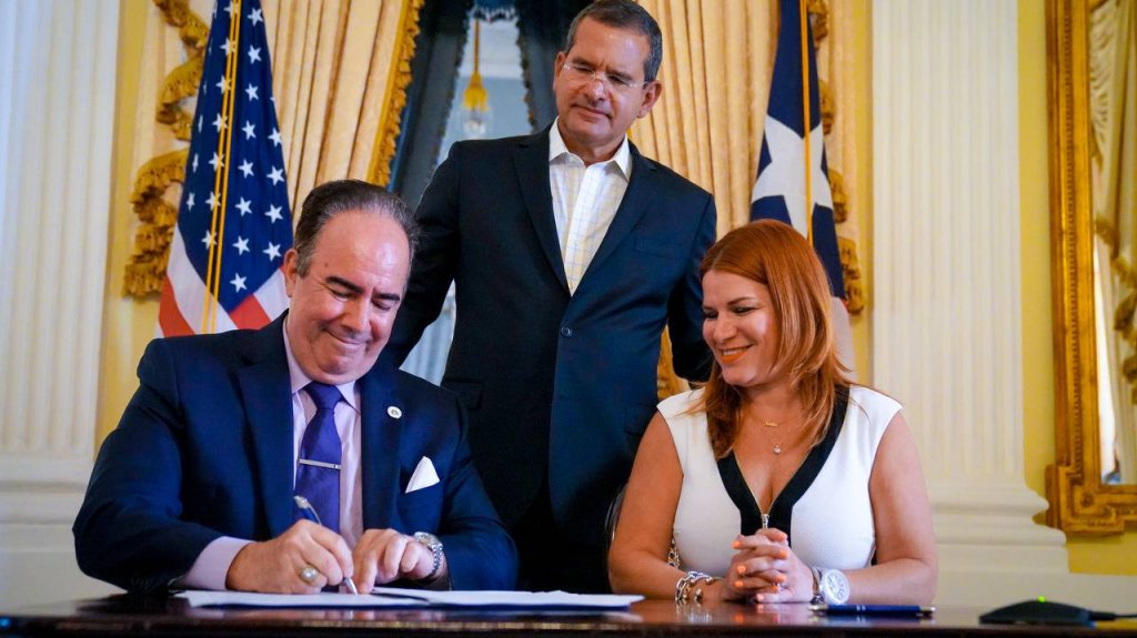  Acuerdo entre gobierno y UPR ofrece internados remunerados a estudiantes 