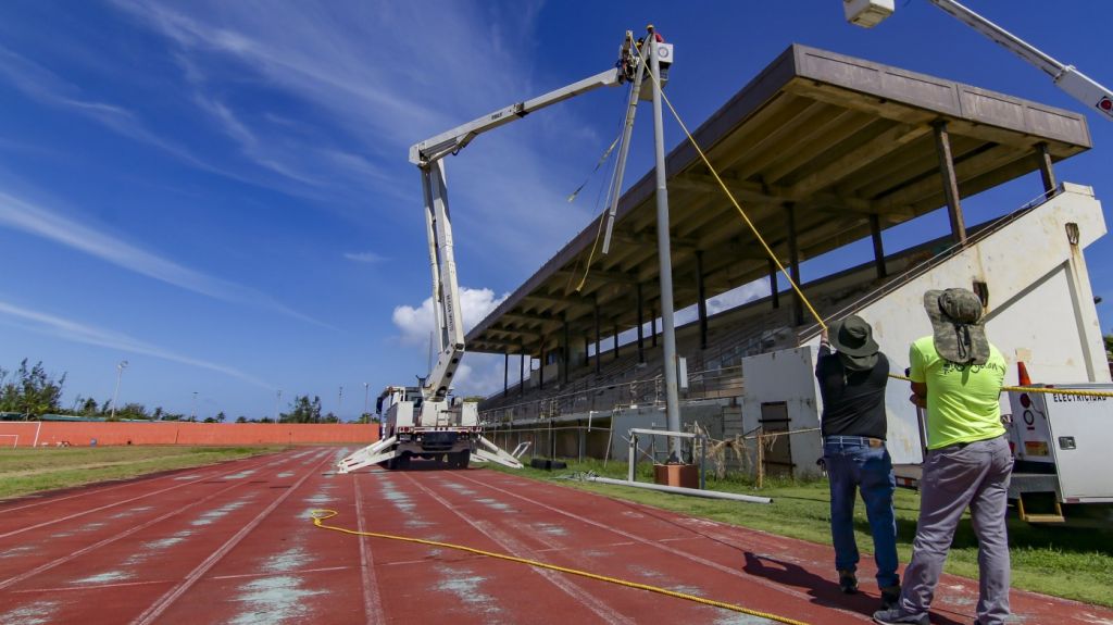  Anuncian trabajos de rehabilitaci&oacute;n temporera del Estadio Sixto Escobar 