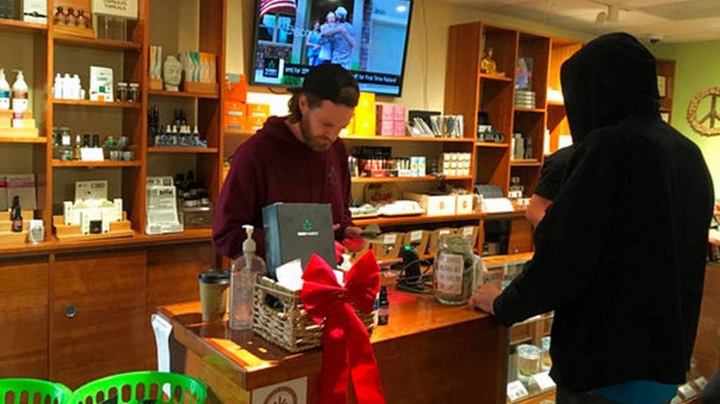 California emite primeras licencias para venta de marihuana