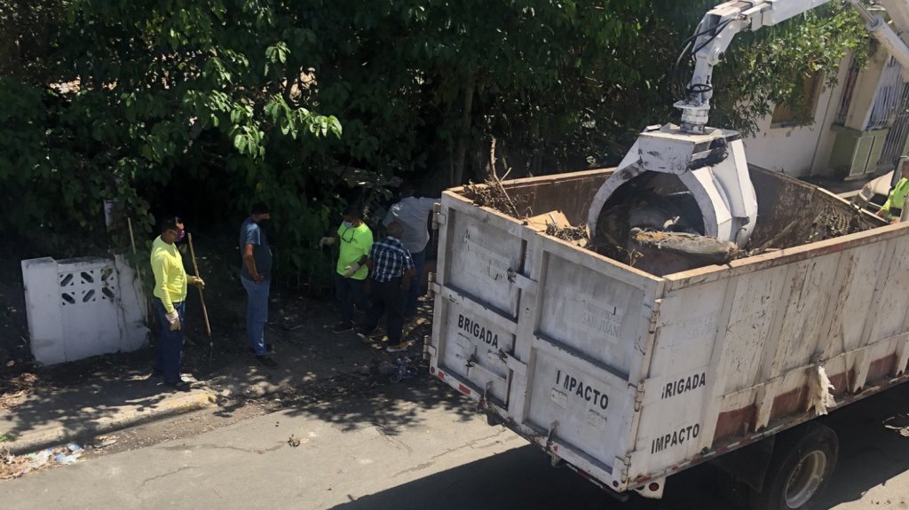  Municipio de San Juan anuncia extensión operativos de limpieza en la capital: ya ha recogido sobre 7,000 toneladas de escombros 