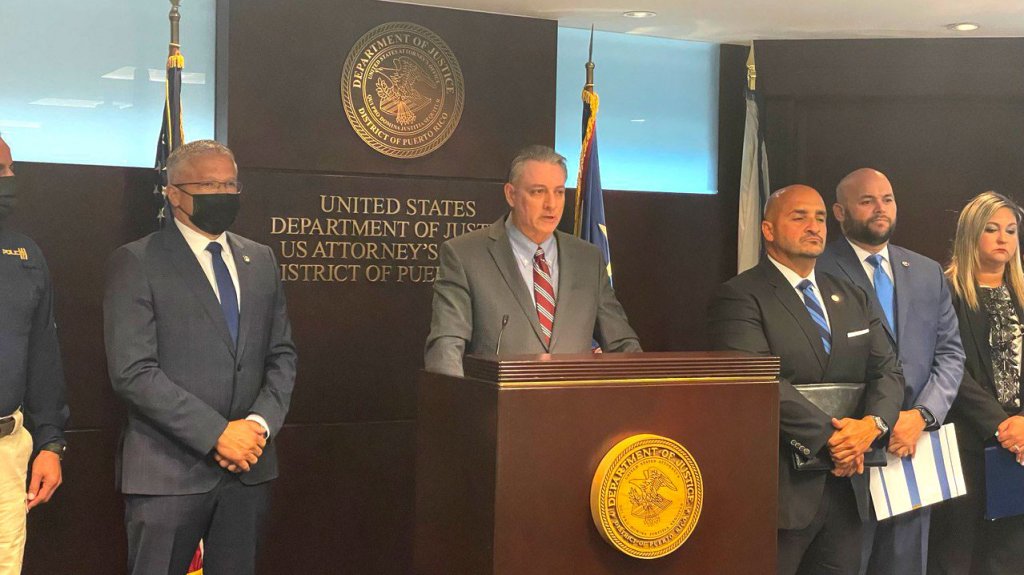  Federales acusan a dos personas mas por incidente en que muri&oacute; menor por asalto Restaurante El Hipop&oacute;tamo 