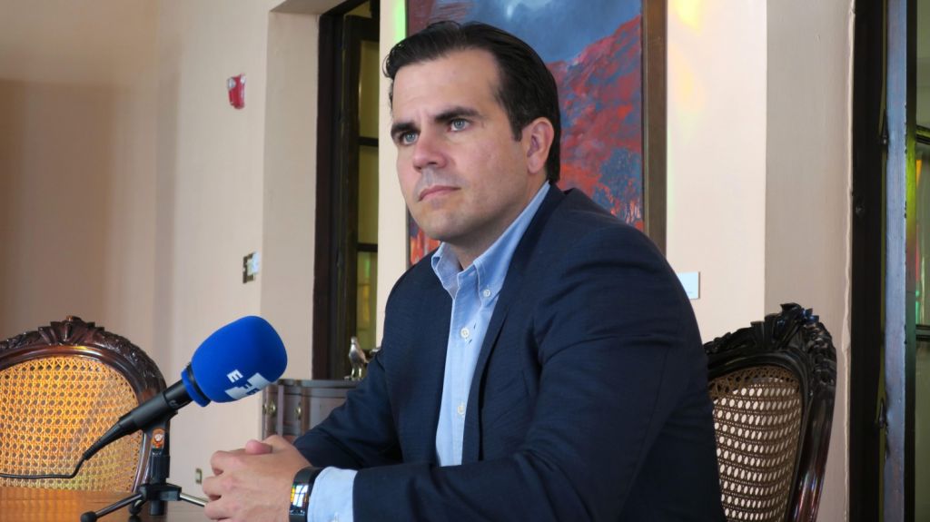  Aumentan denuncias de corrupci&oacute;n y la oposici&oacute;n presiona a Rossell&oacute; 