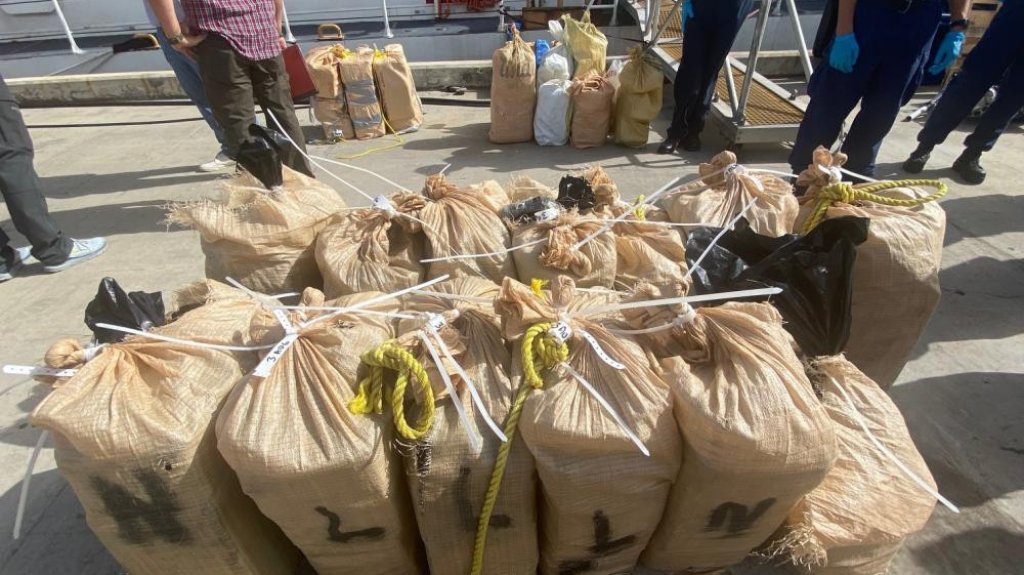  Guardacostas descarga $22 millones en coca&iacute;na incautada en San Juan 