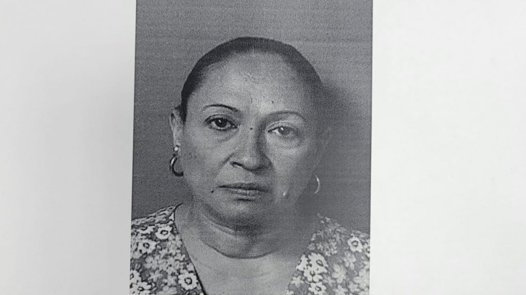  Empleada de Hacienda acusada de apropiación indebida de fondos públicos 