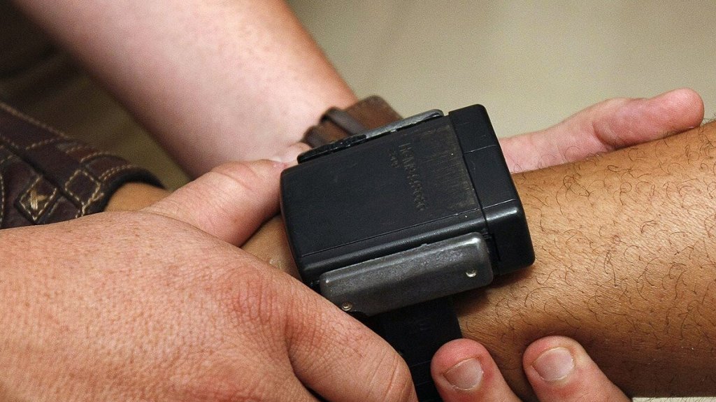  Fiscal&iacute;a de Aguadilla somete cargos a individuo por actos lascivos contra una dama 