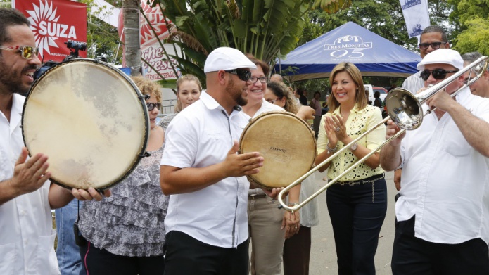 Primera Dama Wilma Pastrana Visita AgrÃ³polis