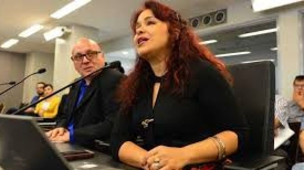  Vuelve al tribunal el reclamo de actores y actrices para trabajar en WIPR Radio 