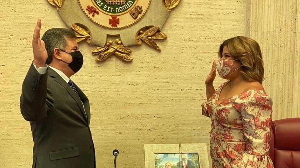  Rosamar Trujillo fue la &uacute;ltima senadora en jurar luego de no presentar toda la documentaci&oacute;n requerida esta ma&ntilde;ana 